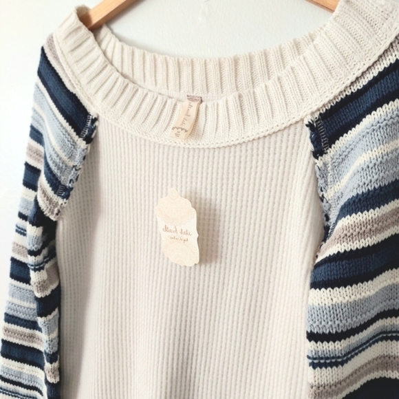 NWT Altar'd State Samantha Top Waffle Knit Ivory Blue Grey Bell Sleeves - Size M - Picture 2 of 15